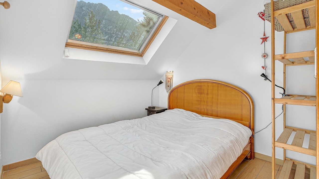 Photo of Bedroom in Meolans-Revel
