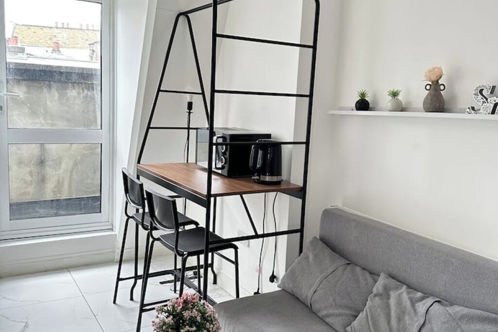 Photo of Livingroom in Camden Town with Primrose Hill