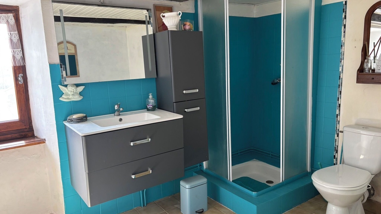 Photo of Bathroom in Martrin