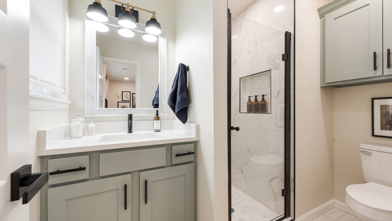 Photo of Bathroom in Central Oklahoma City