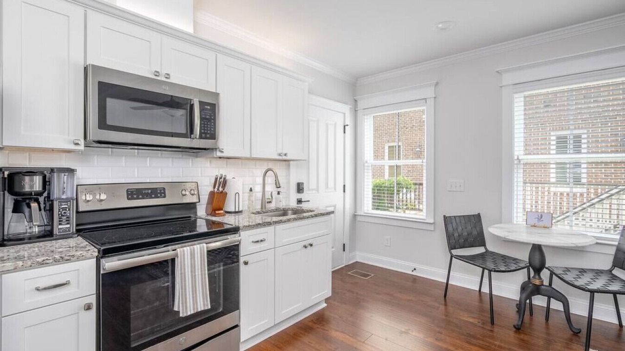 Photo of Kitchen in Beach Institute