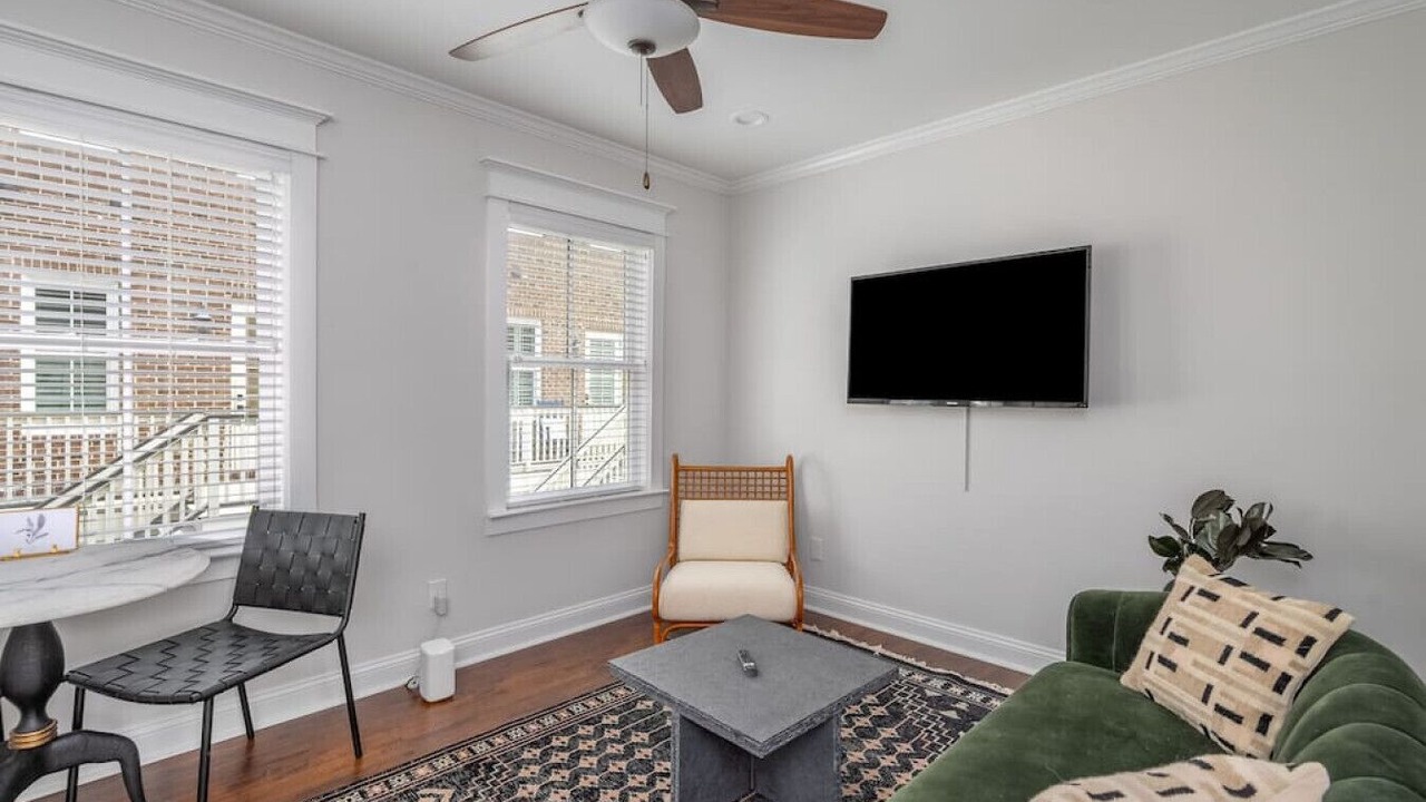 Photo of Livingroom in Beach Institute