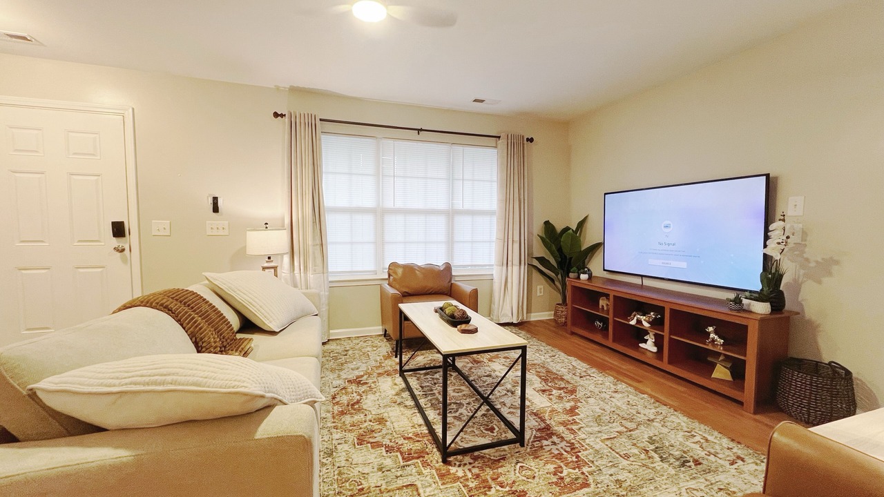 Photo of Livingroom in Northeast Raleigh