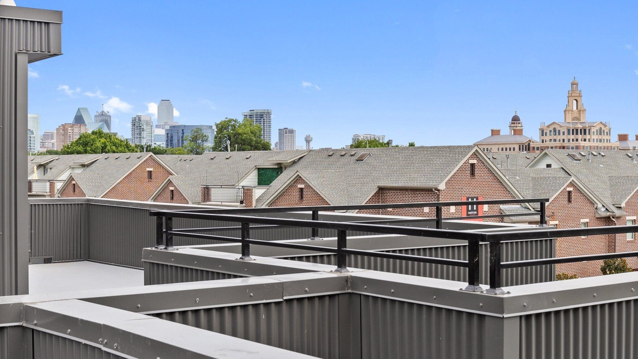 Photo of Outdoor in Oak Lawn