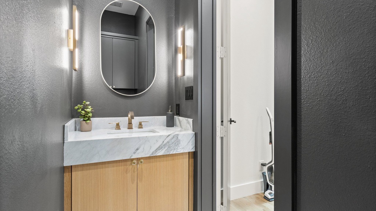 Photo of Bathroom in Oak Lawn