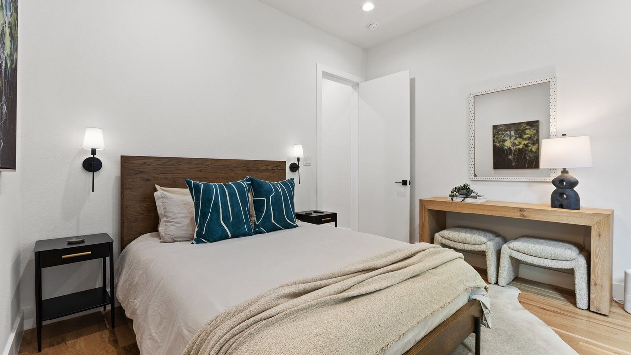 Photo of Bedroom in Oak Lawn