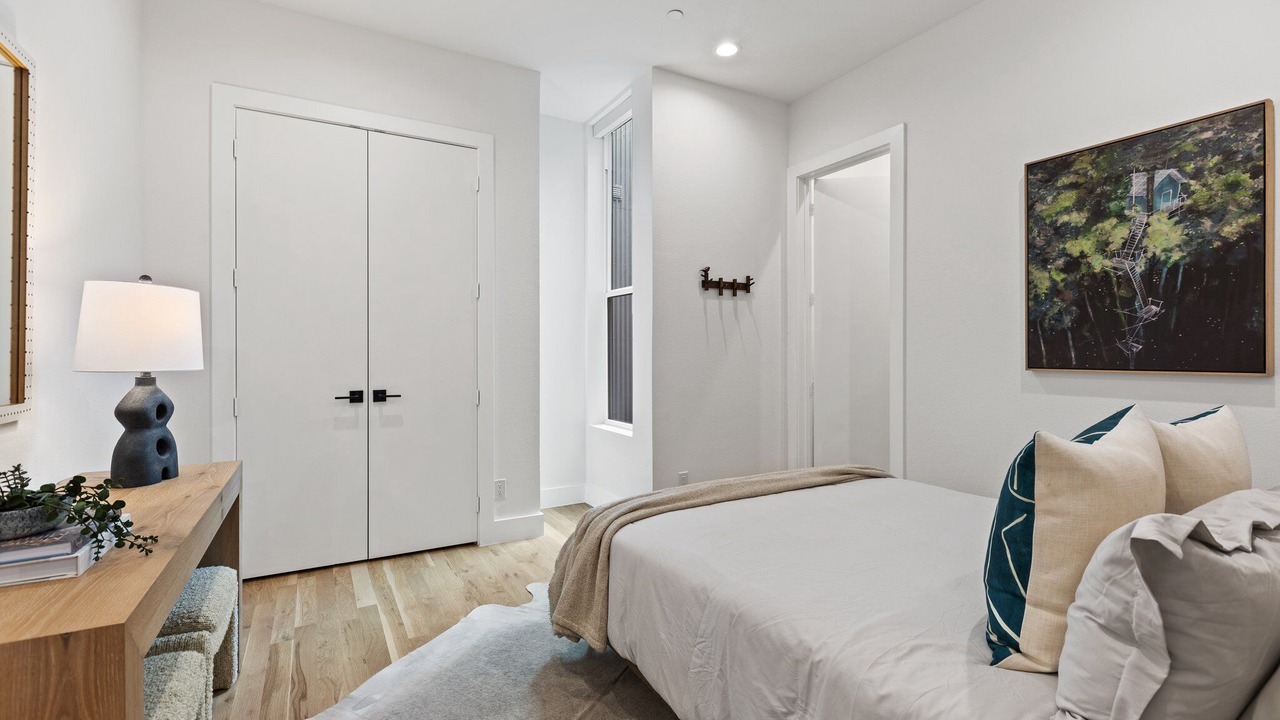 Photo of Bedroom in Oak Lawn