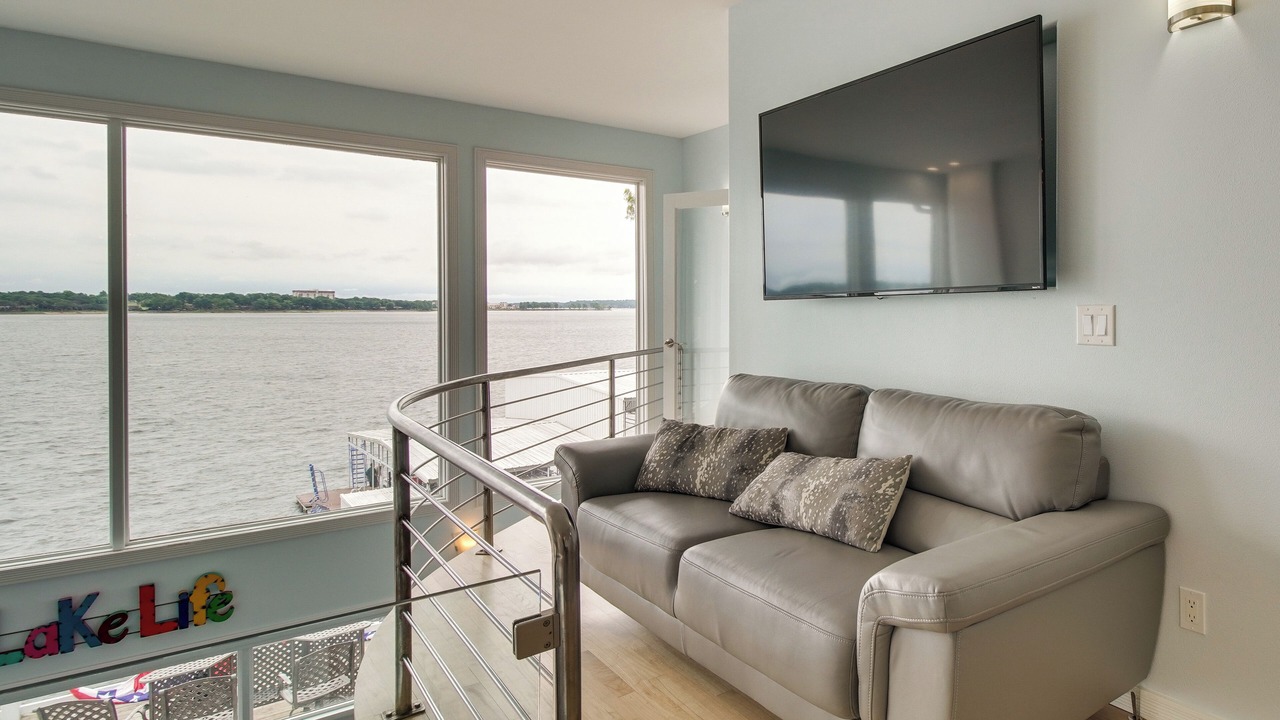 Photo of Livingroom in Dennis