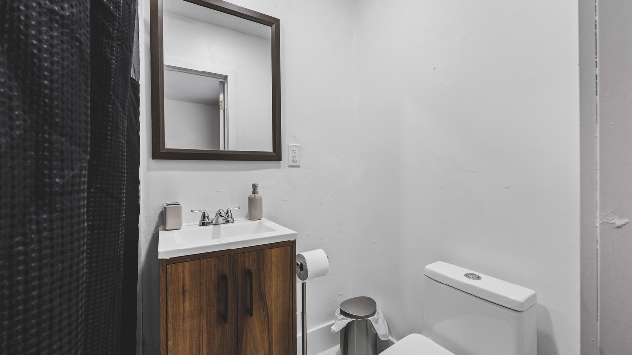Photo of Bathroom in Royal Poinciana