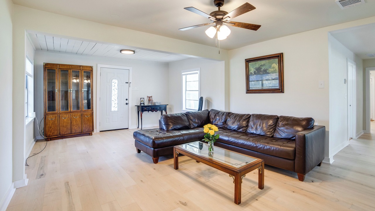 Photo of Livingroom in Westminster