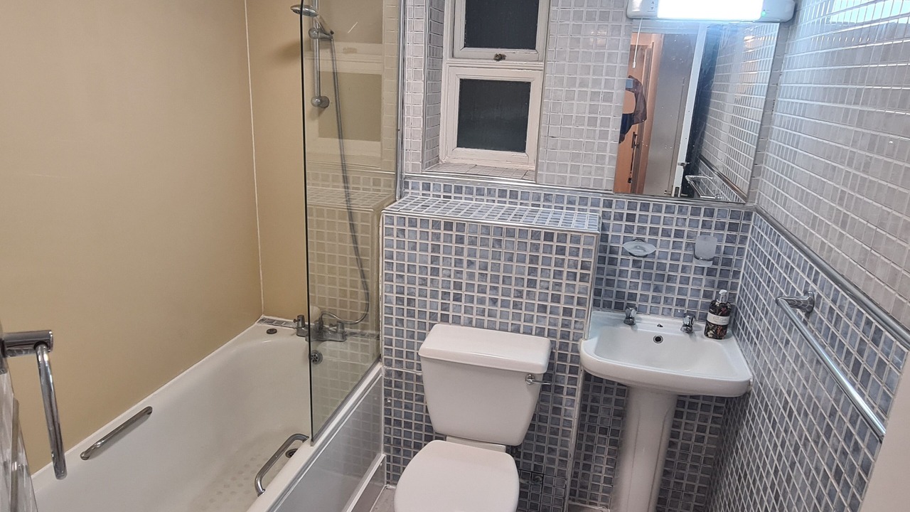 Photo of Bathroom in Hackney Downs