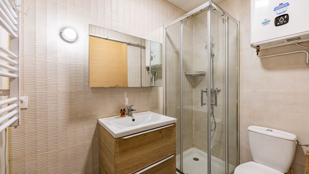 Photo of Bathroom in Batignolles