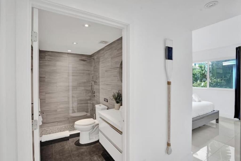 Photo of Bathroom in West Avenue