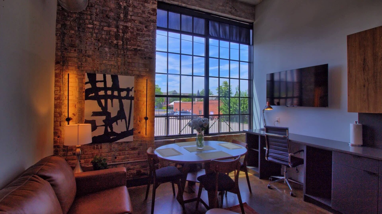 Photo of Livingroom in Midtown