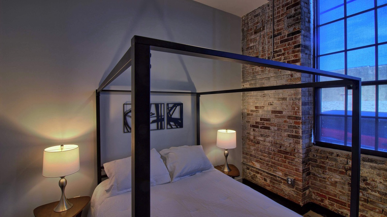 Photo of Bedroom in Midtown