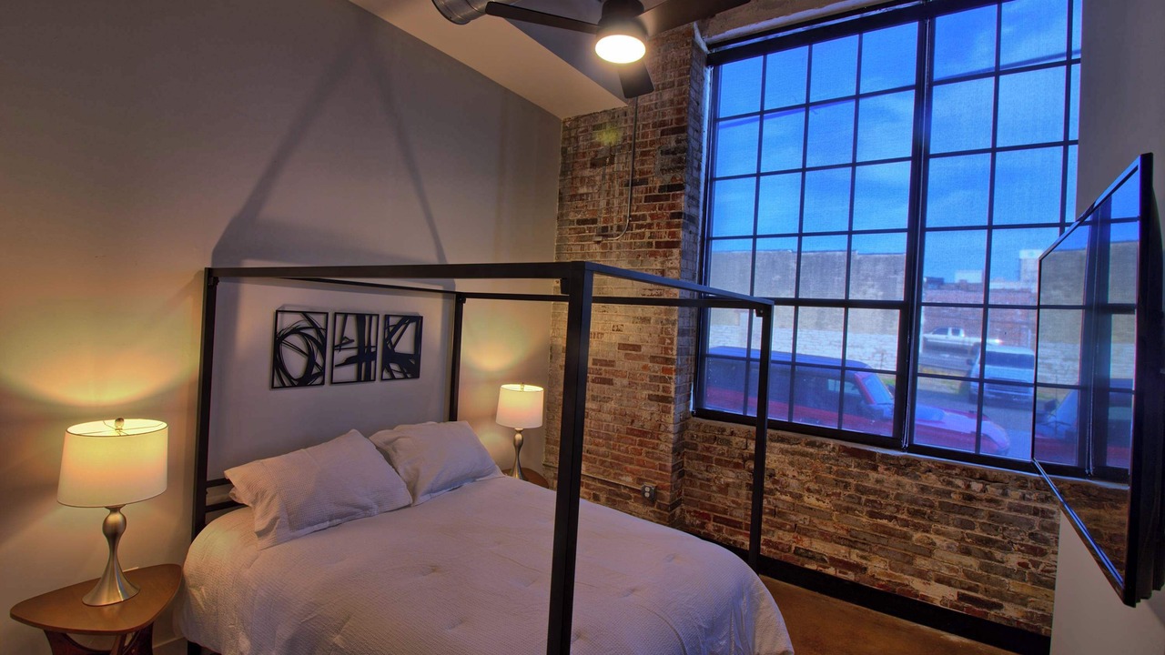 Photo of Bedroom in Midtown