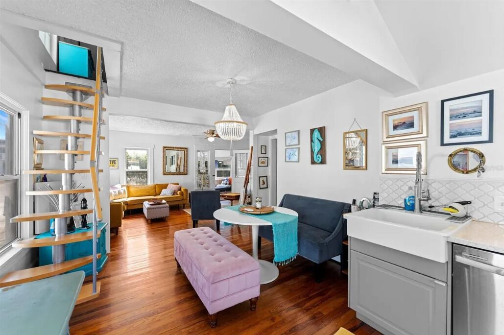 Photo of Livingroom in St. Petersburg