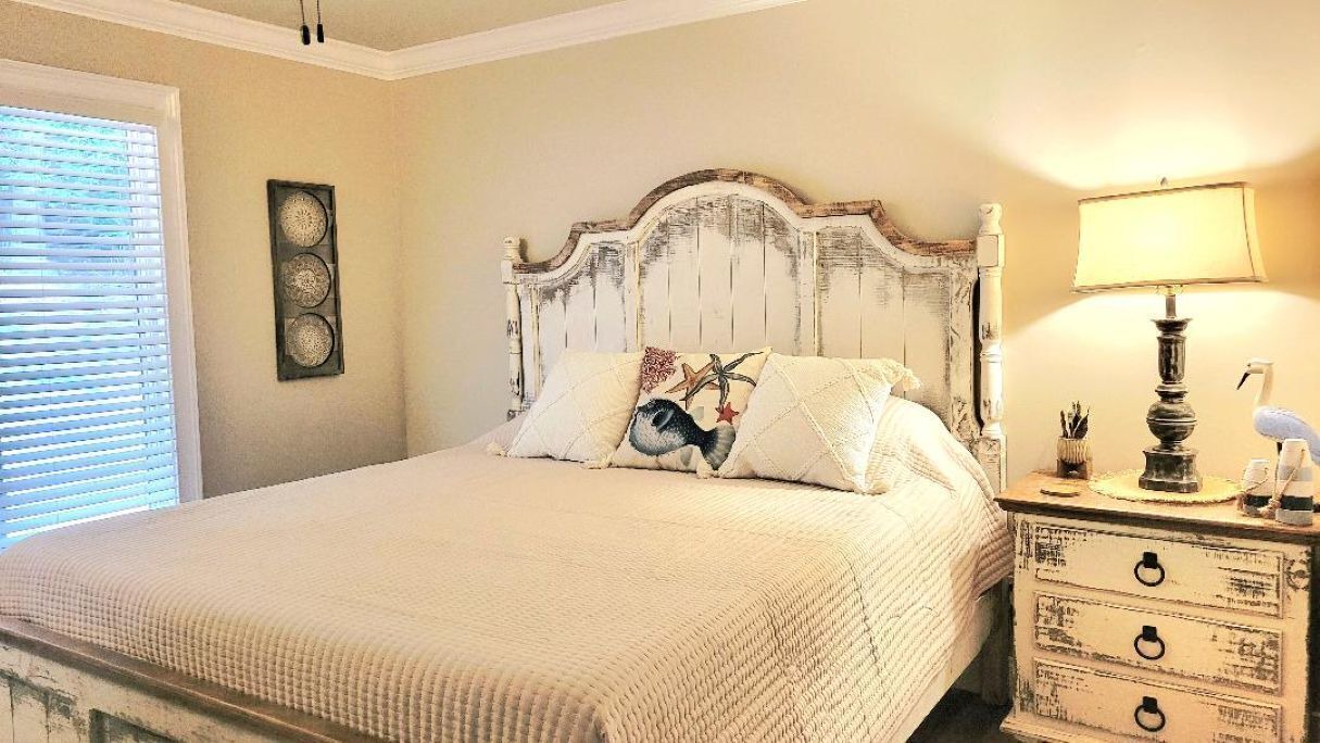 Photo of Bedroom in Cedar Bluff