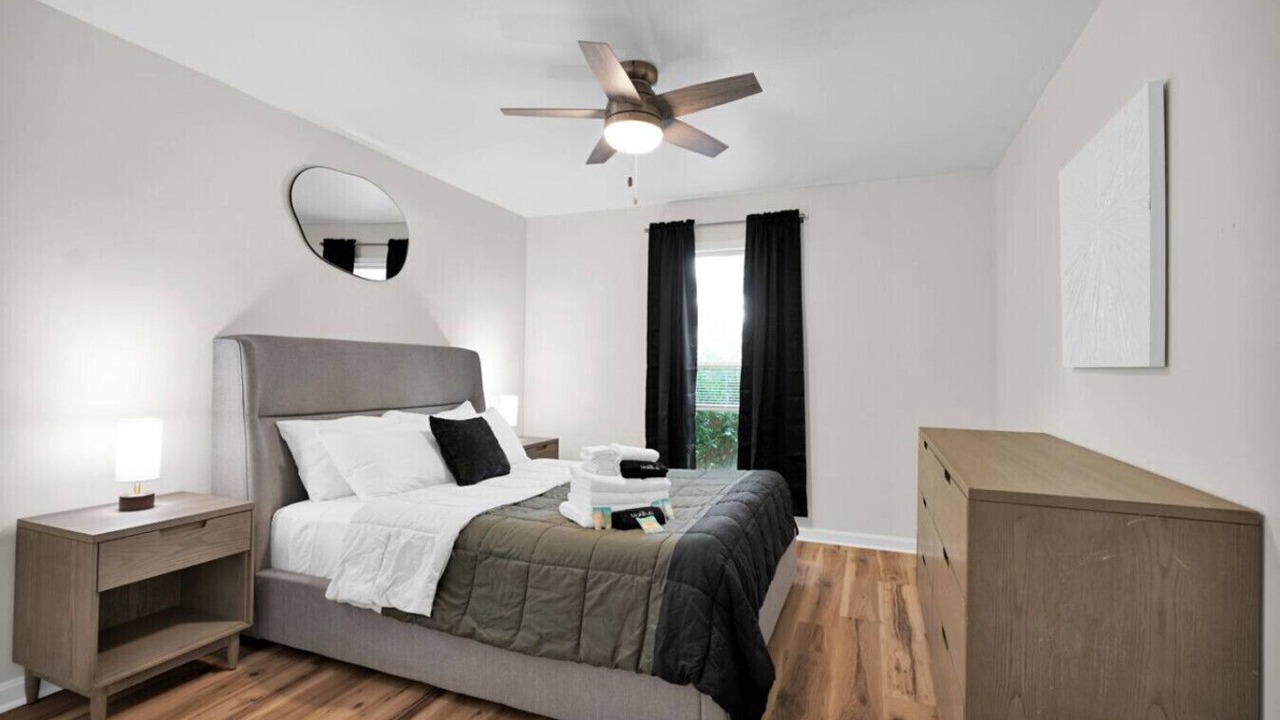 Photo of Bedroom in Newburgh