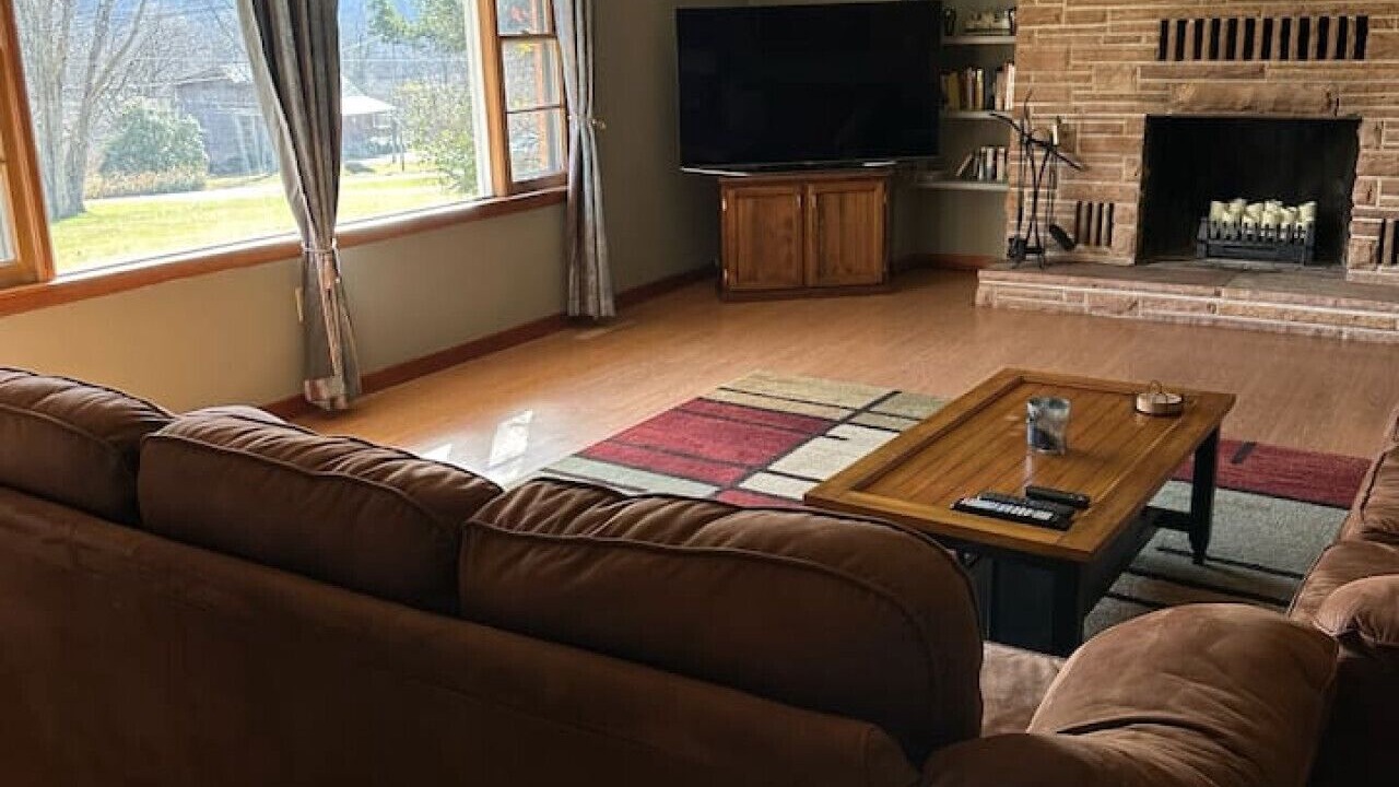 Photo of Livingroom in Fletcher