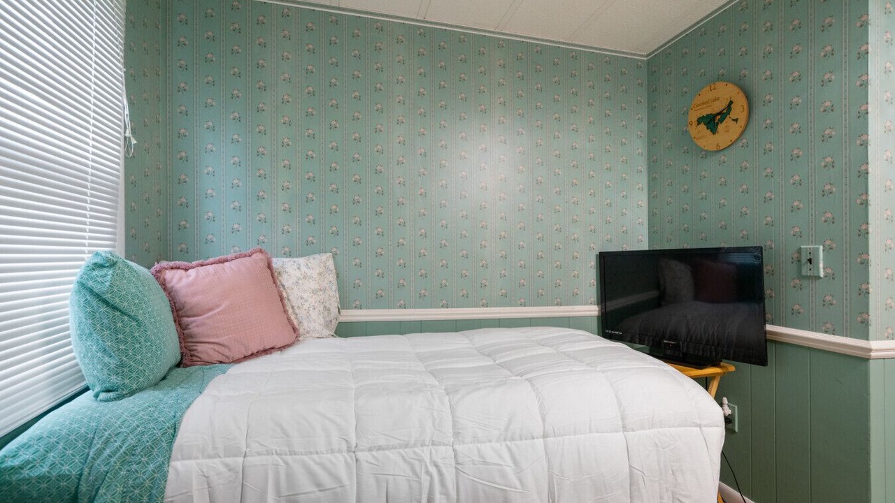 Photo of Bedroom in Alanson