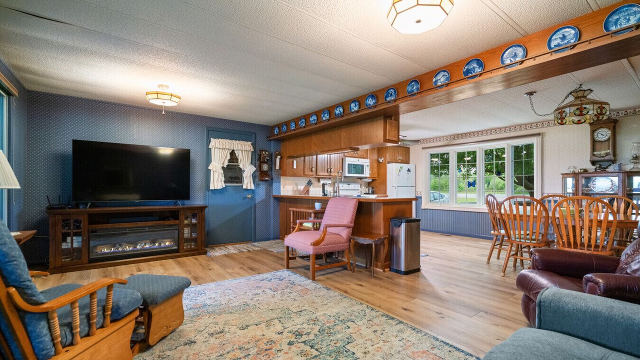 Photo of Livingroom in Alanson