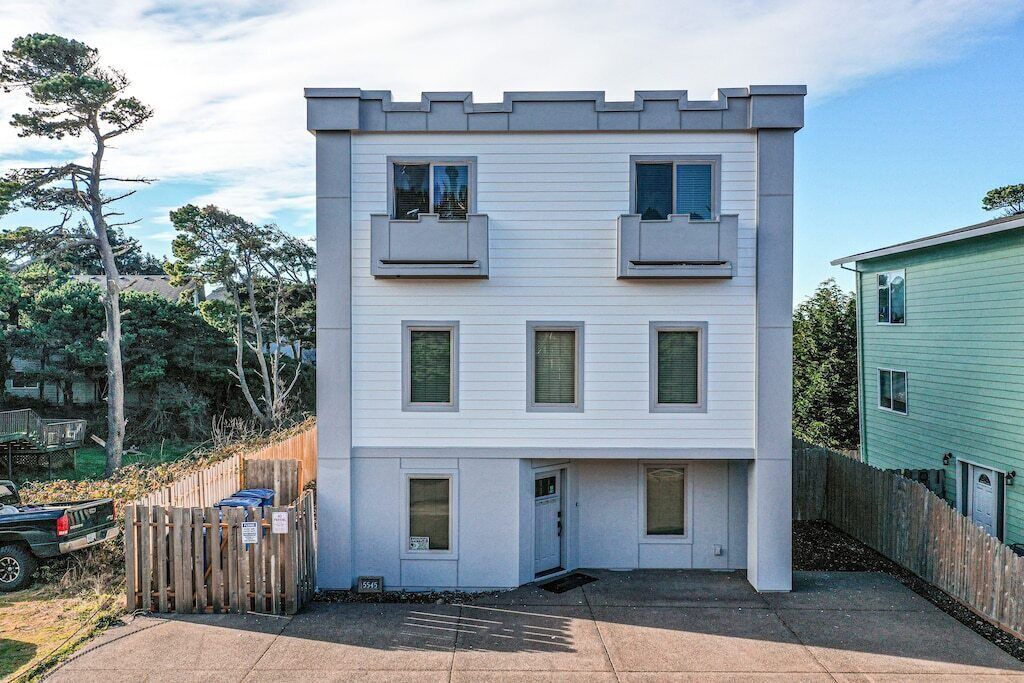 Photo of Others in Roads End