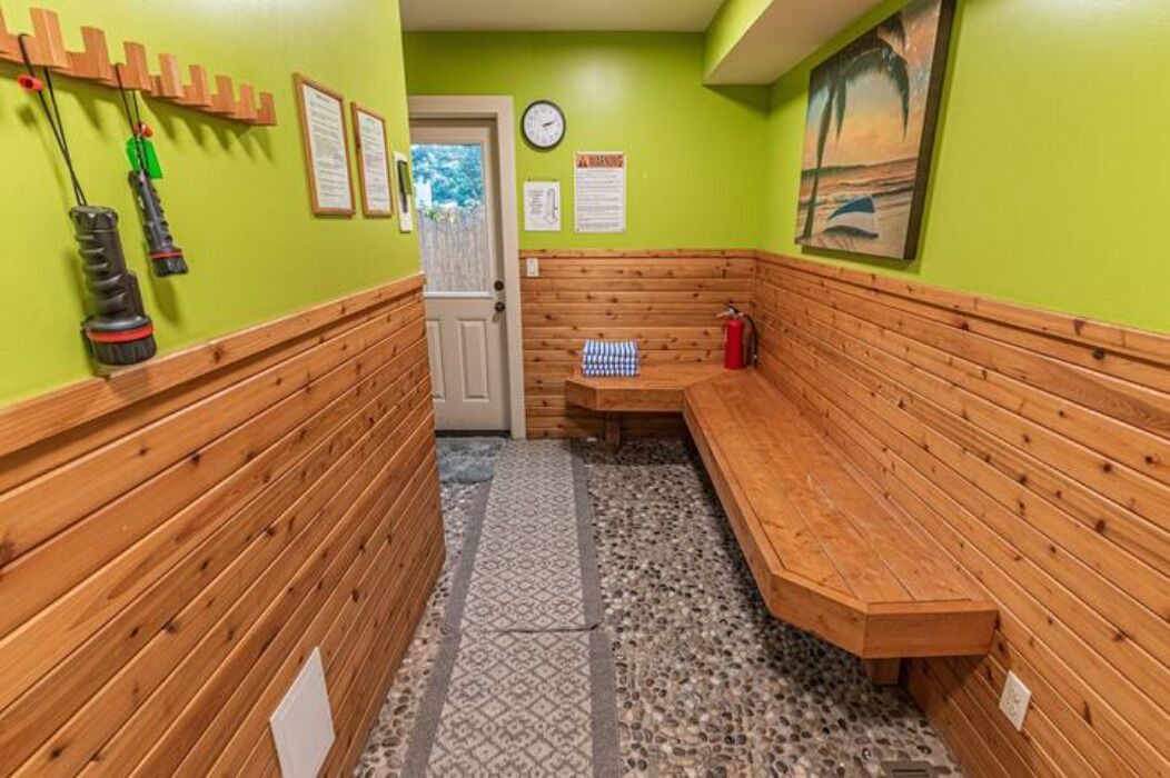 Photo of Others in Roads End