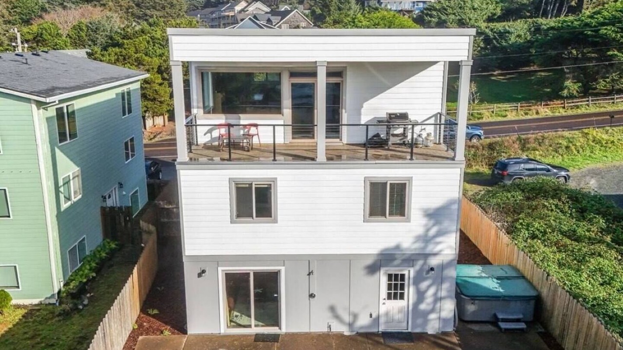 Photo of Others in Roads End