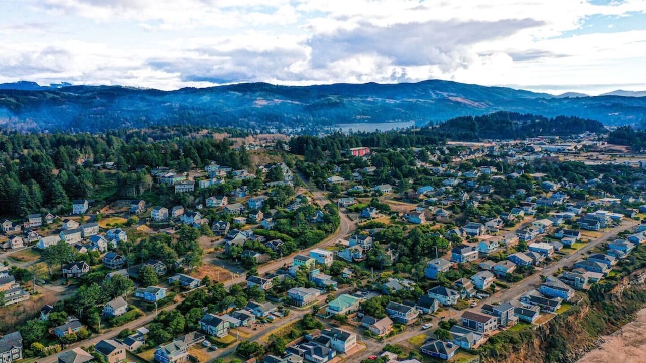 Photo of Others in Roads End