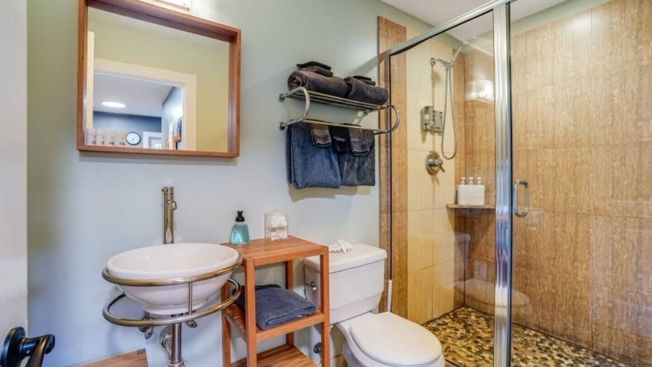 Photo of Others in Roads End