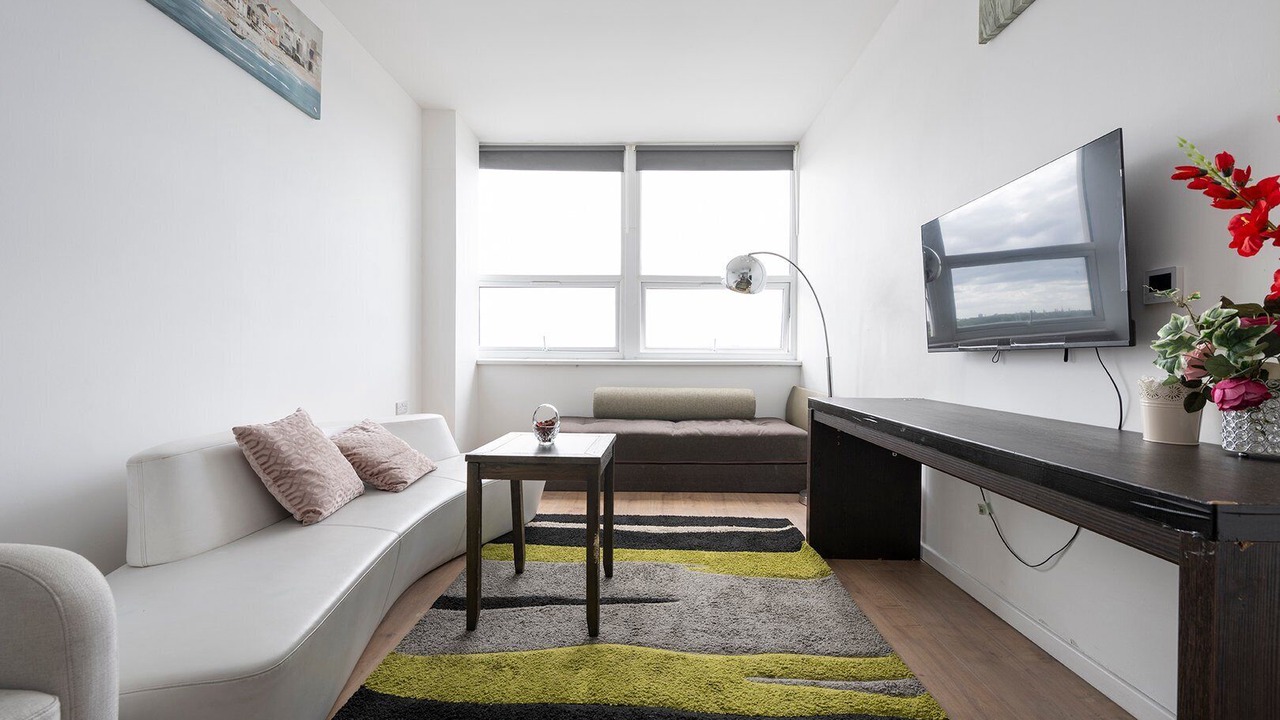 Photo of Livingroom in Smethwick