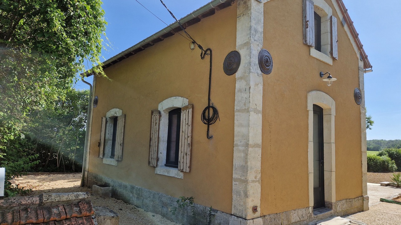 Photo of Outdoor in Cardet