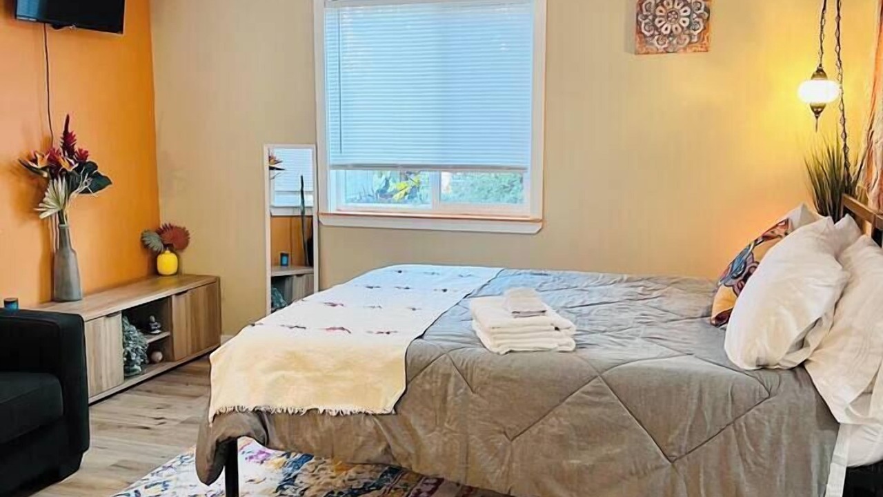 Photo of Bedroom in Southeast Salem