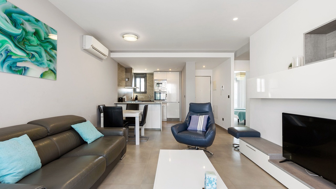 Photo of Livingroom in Los Altos