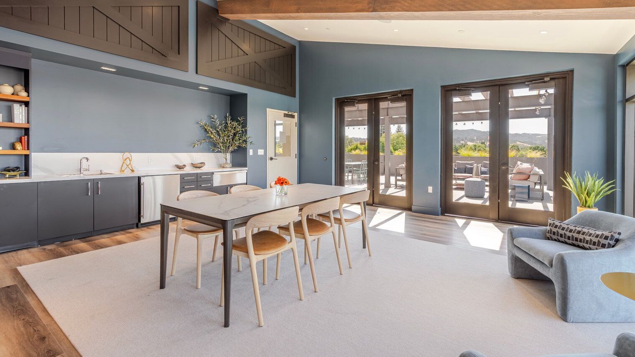 Photo of Others in Pleasant Hill