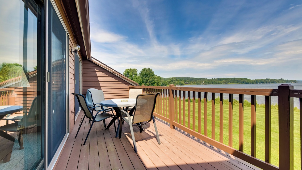 Photo of Patio Balcony in Newport Center