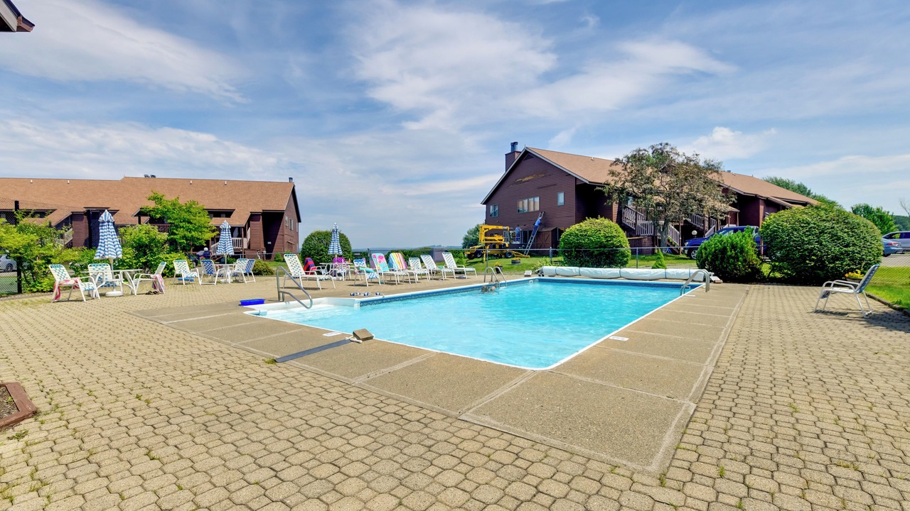 Photo of Others in Newport Center