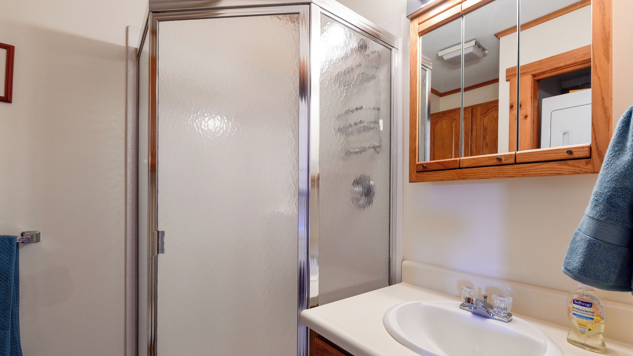 Photo of Bathroom in Newport Center