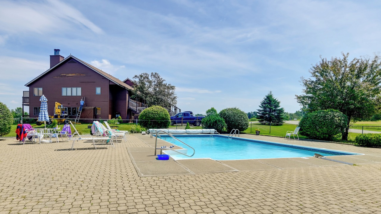 Photo of Outdoor in Newport Center