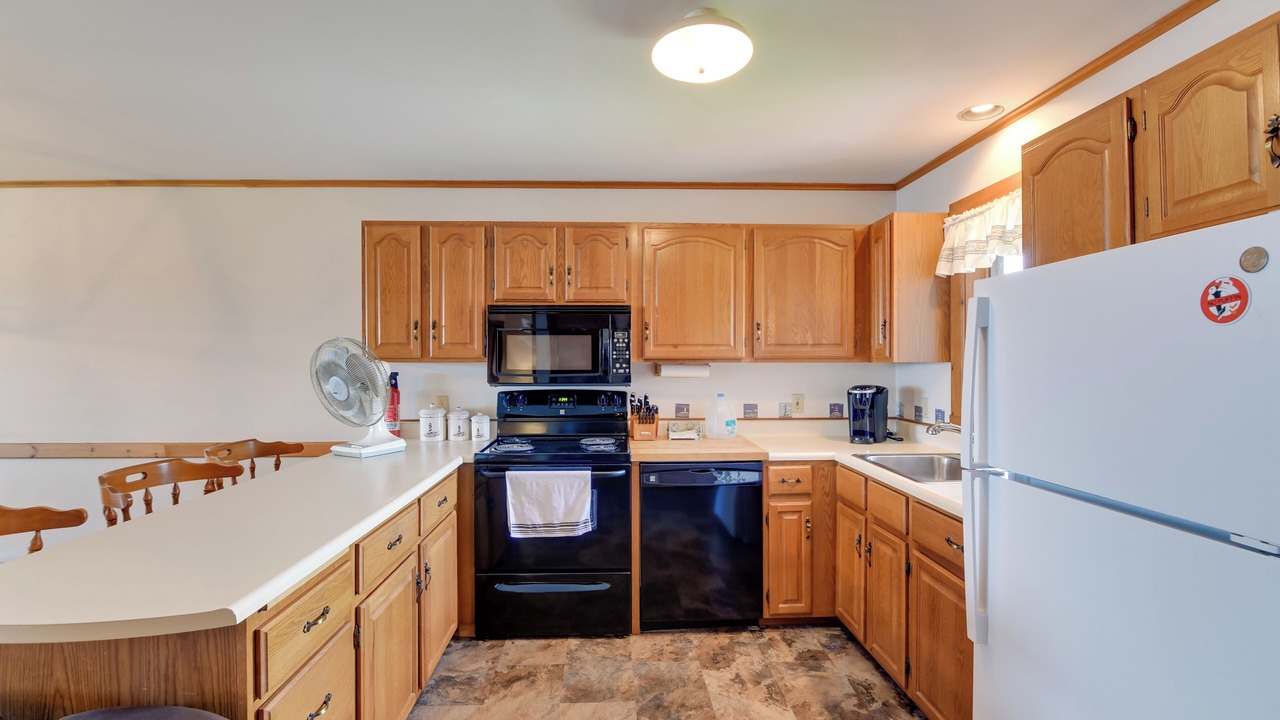 Photo of Kitchen in Newport Center