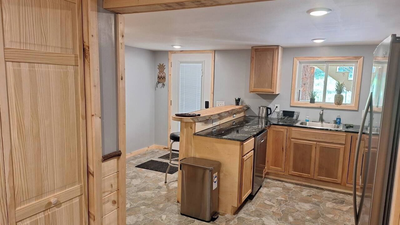 Photo of Others in Spencer