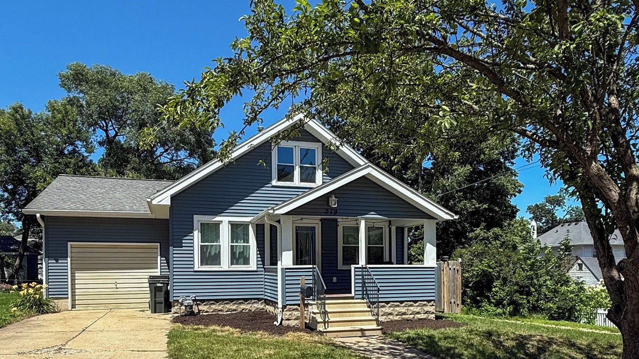 Photo of Outdoor in Cedar Falls