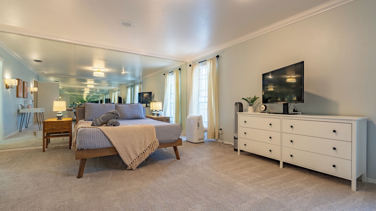 Photo of Bedroom in Oak Park - Northwood