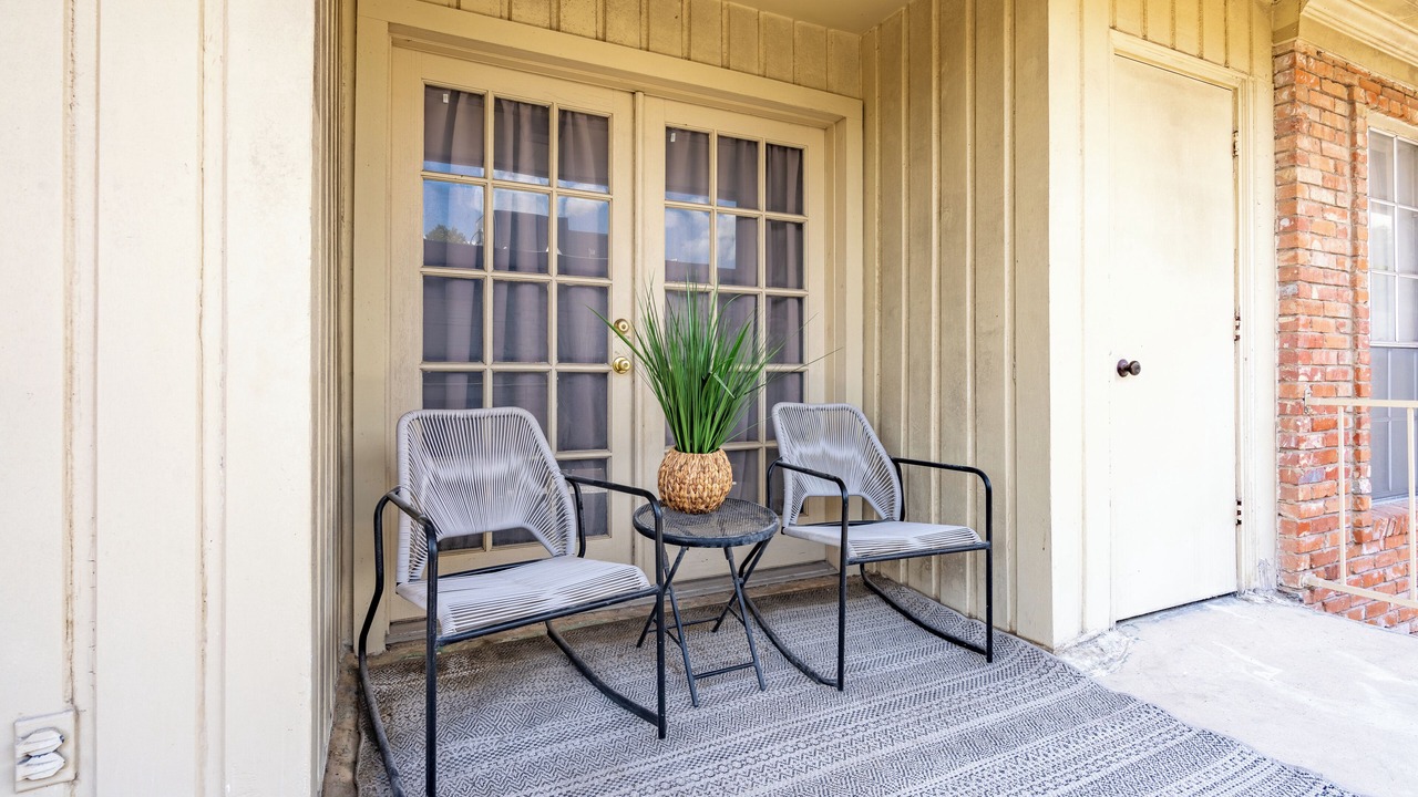 Photo of Patio Balcony in Oak Park - Northwood