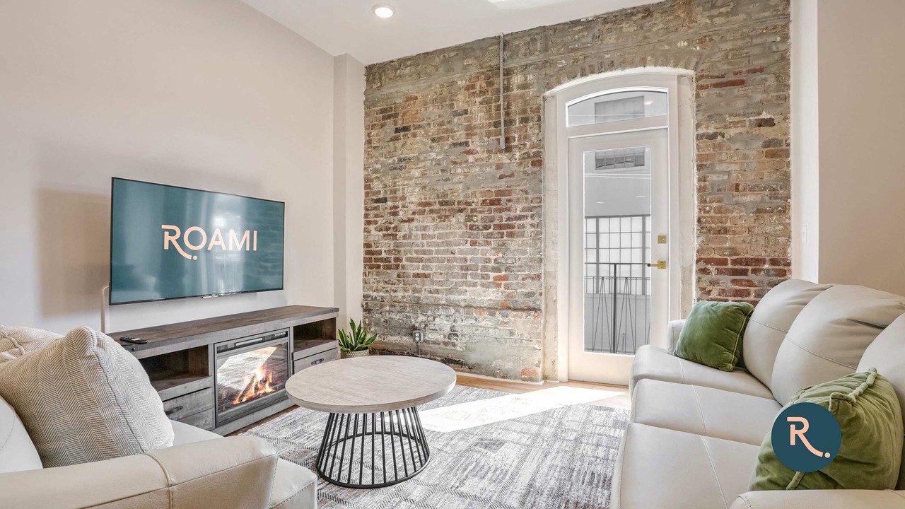 Photo of Livingroom in Arts/Warehouse District