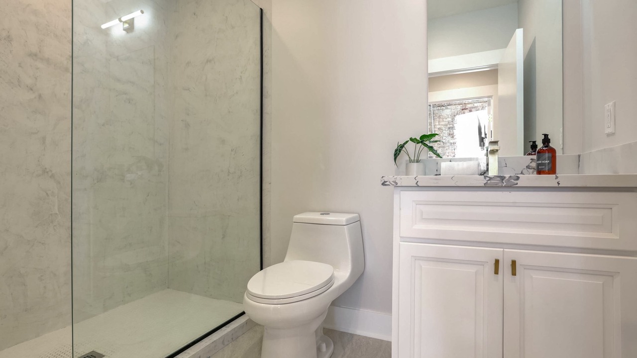 Photo of Bathroom in Arts/Warehouse District