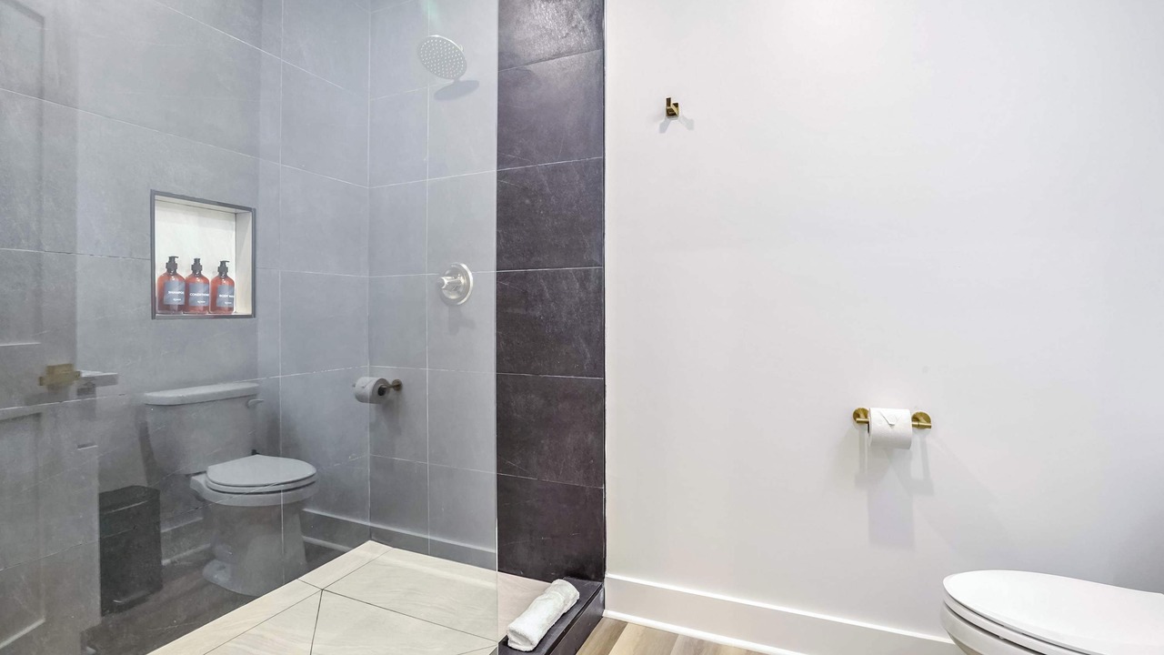 Photo of Bathroom in Arts/Warehouse District