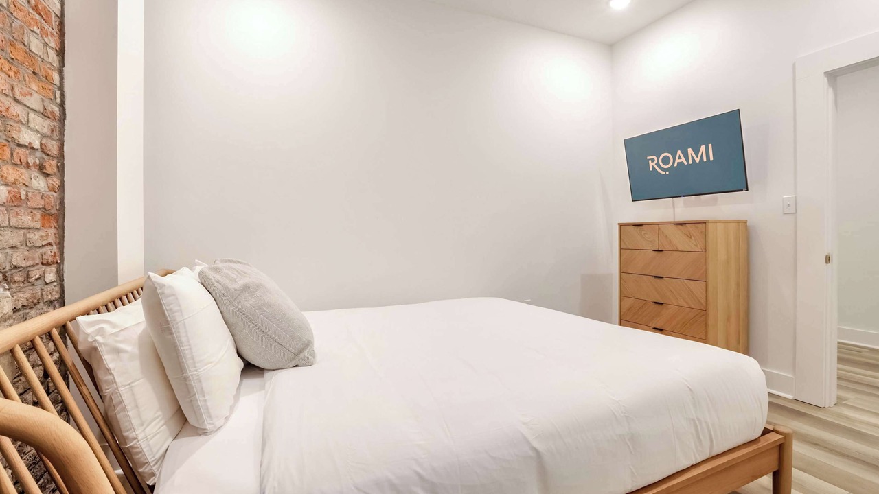 Photo of Bedroom in Arts/Warehouse District
