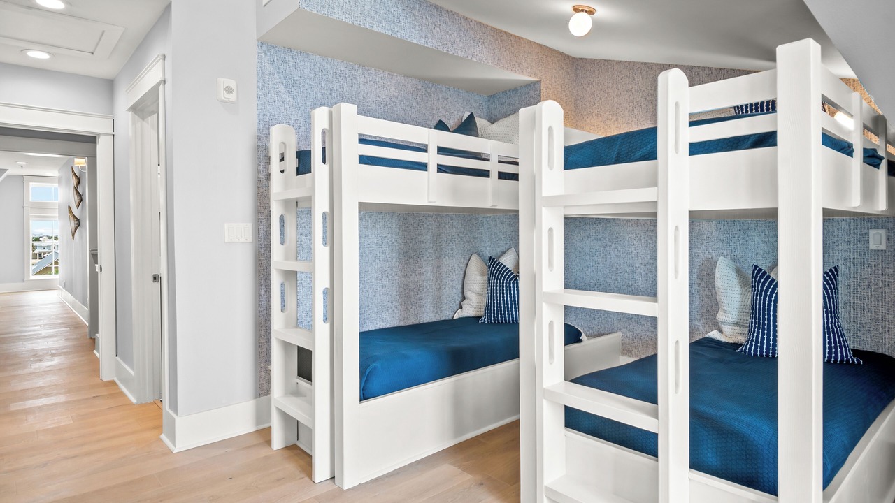 Photo of Bedroom in Cinnamon Shore